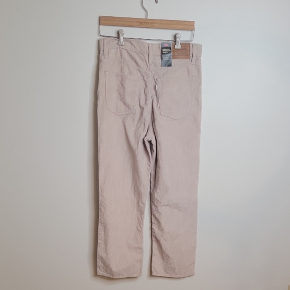 Levi's Pants - Levi's Ribcage Straight Ankle Pants in Light Tan Size 30x27 Womens